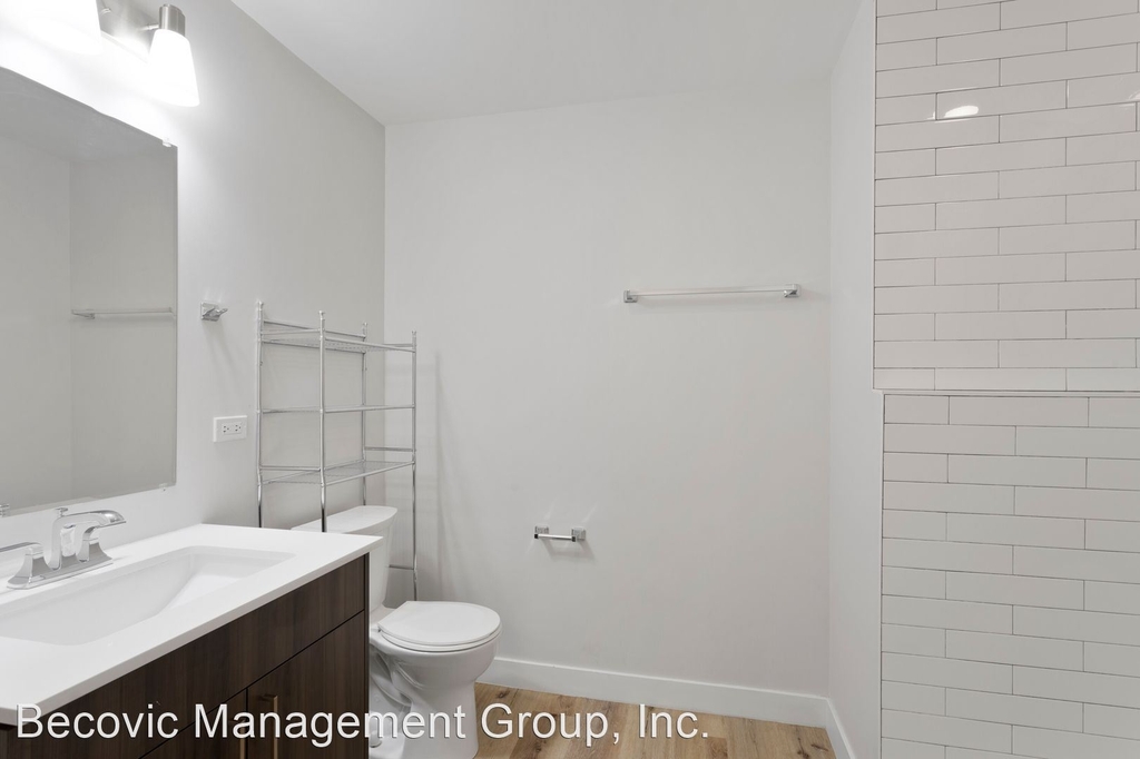 1531 W Howard Street - Photo 4