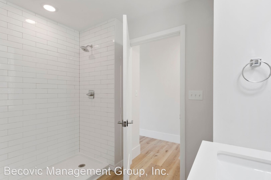 1531 W Howard Street - Photo 3