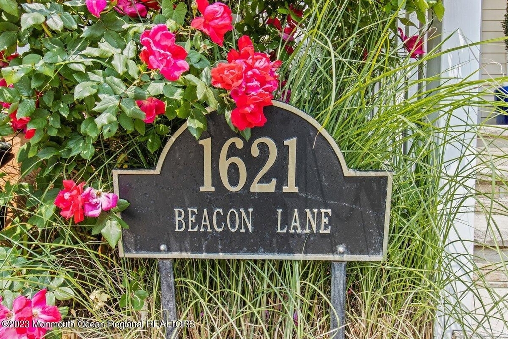1621 Beacon Lane - Photo 9