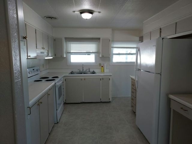 208 49th Ave. West - Photo 1