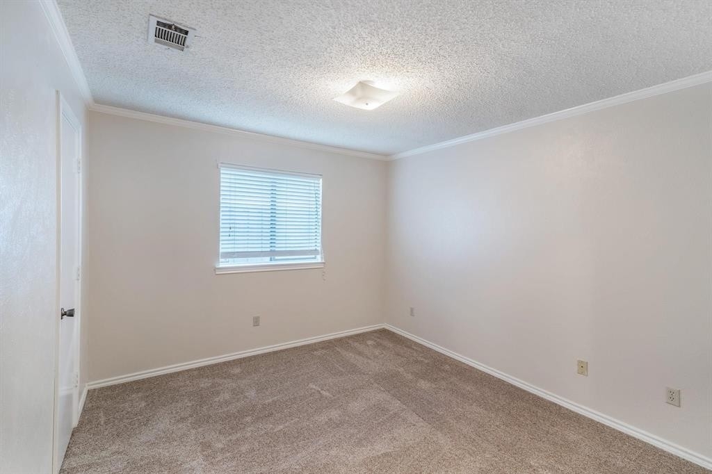 2048 Sako Drive - Photo 8