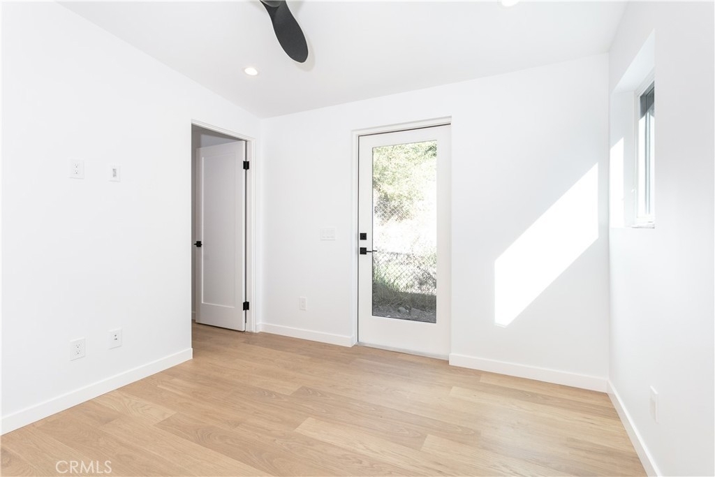 5457 Troost - Photo 2