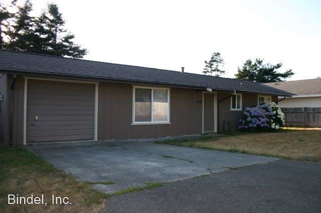 2440 Thiel Ave - Photo 0