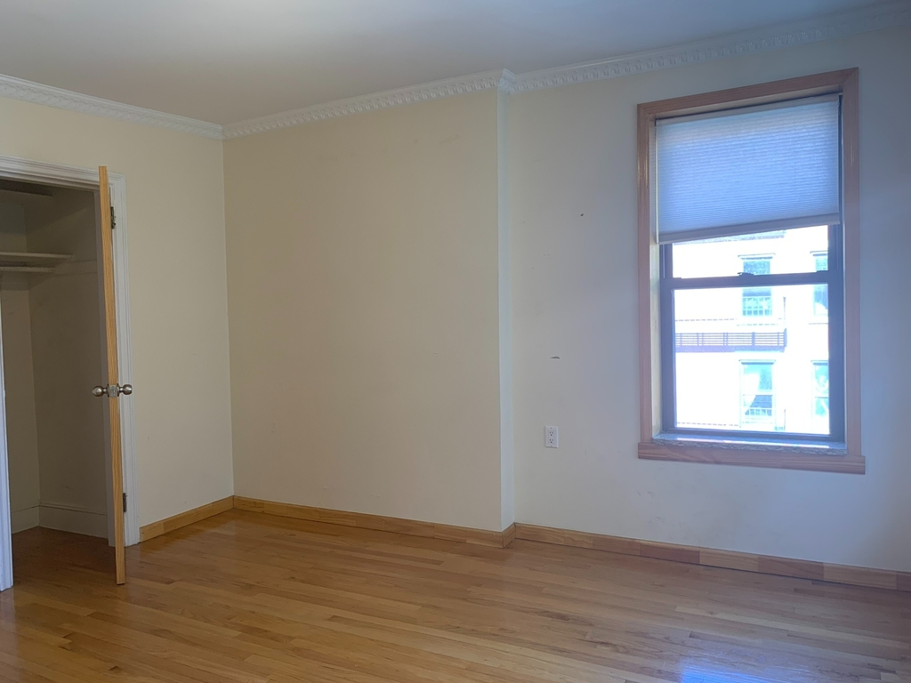 400 East 12th Street - Photo 2