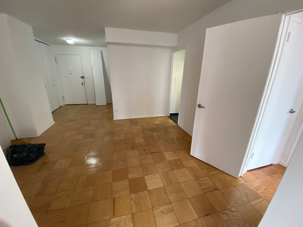 East 63rd Street - Photo 1