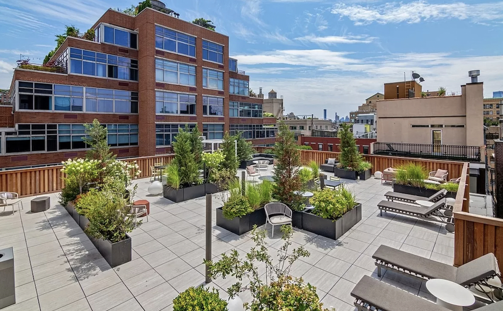 110 Horatio Street - Photo 4