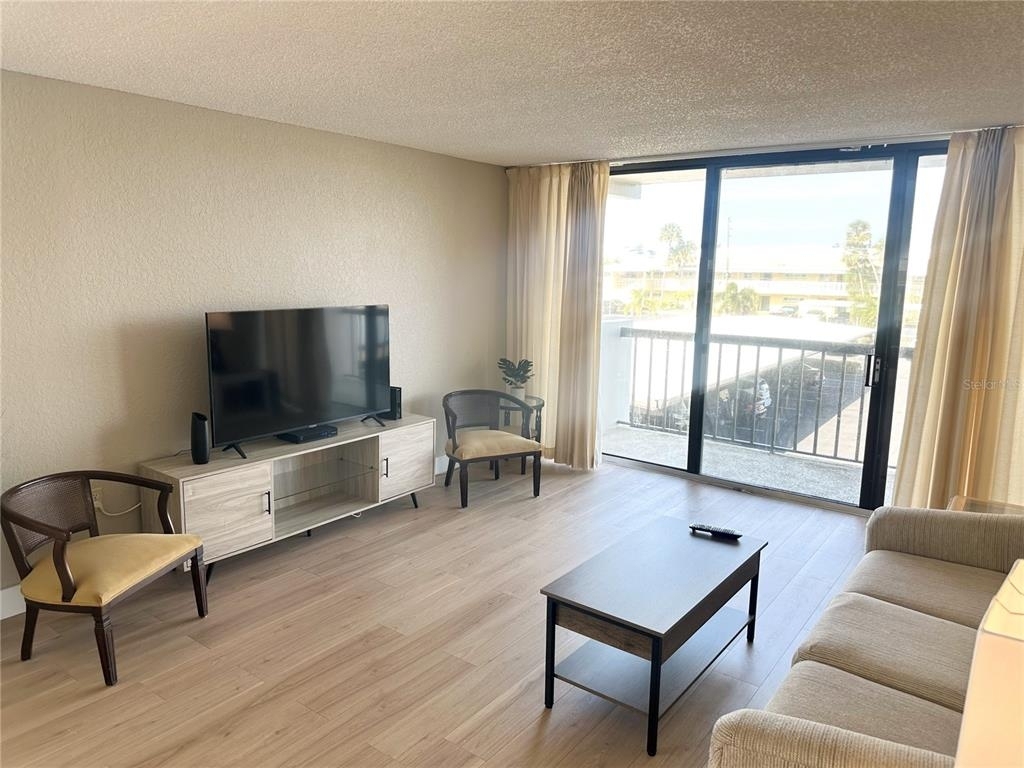 400 Island Way - Photo 10