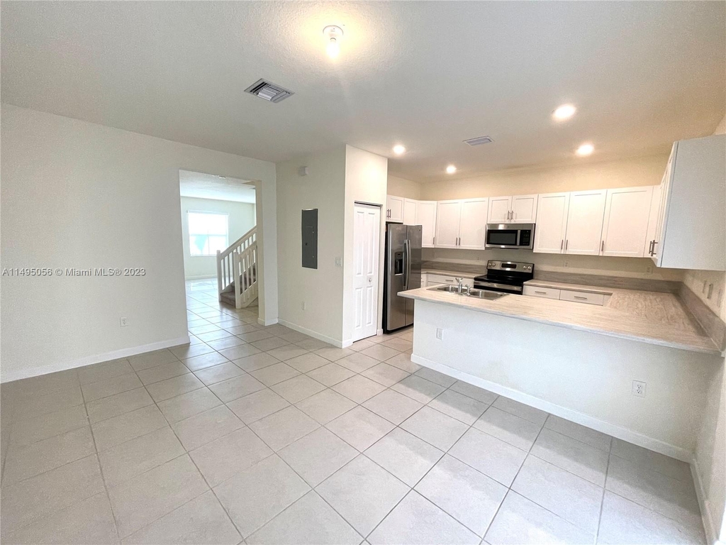 3413 W 111th Pl - Photo 7