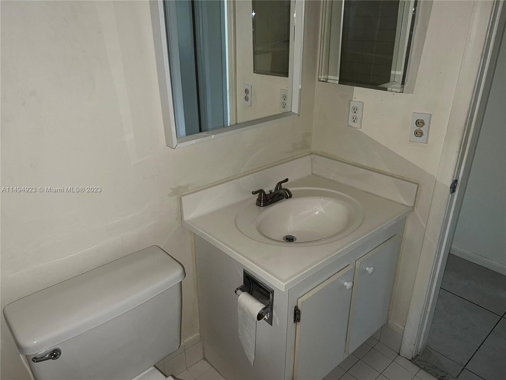 800 Sw 131st Ave - Photo 9