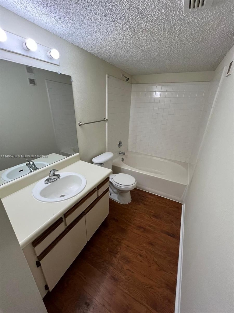 10500 Sw 155th Ct - Photo 13