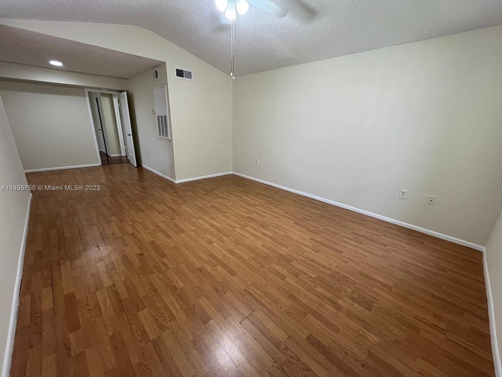 10500 Sw 155th Ct - Photo 9