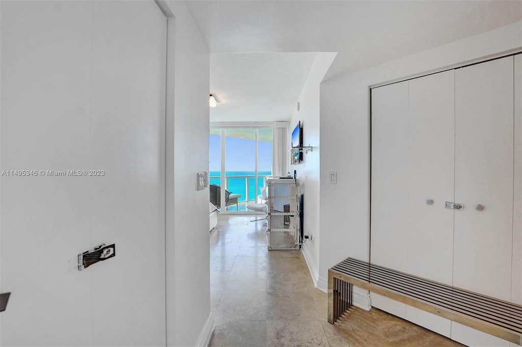 16699 Collins Ave - Photo 8