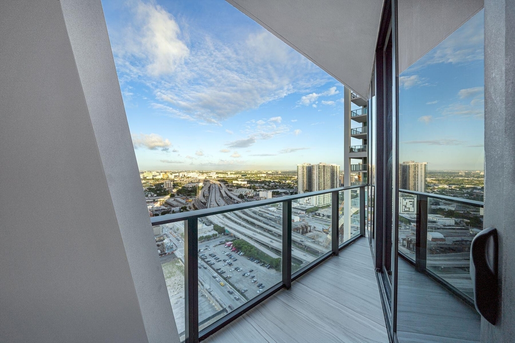 1000 Biscayne Boulevard - Photo 25