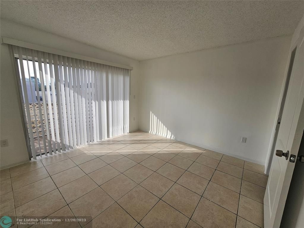 3610 Nw 21st St - Photo 7