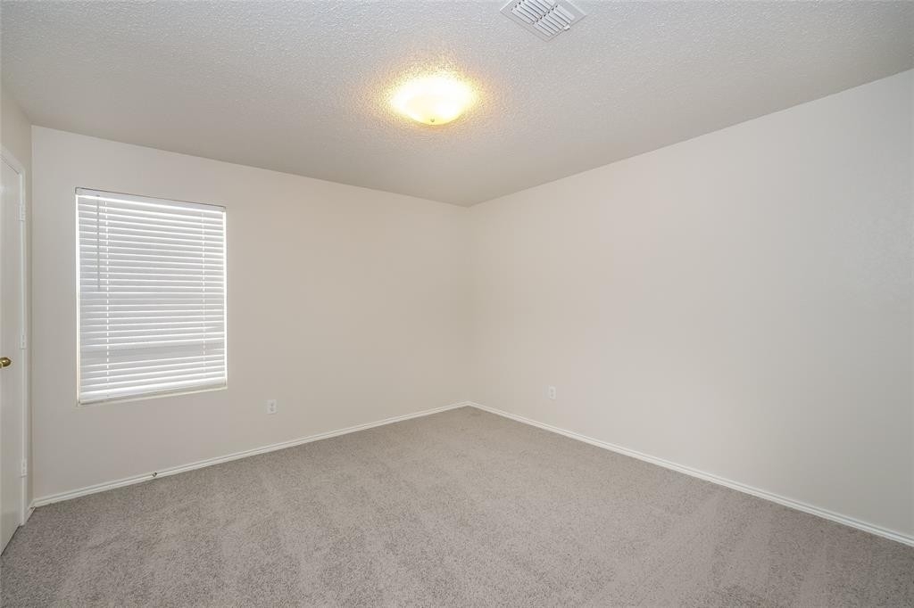 8705 Hunters Trail - Photo 11