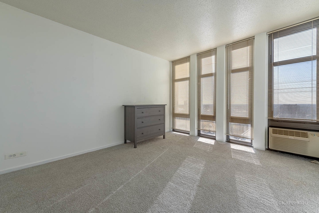 6700 S South Shore Drive - Photo 13