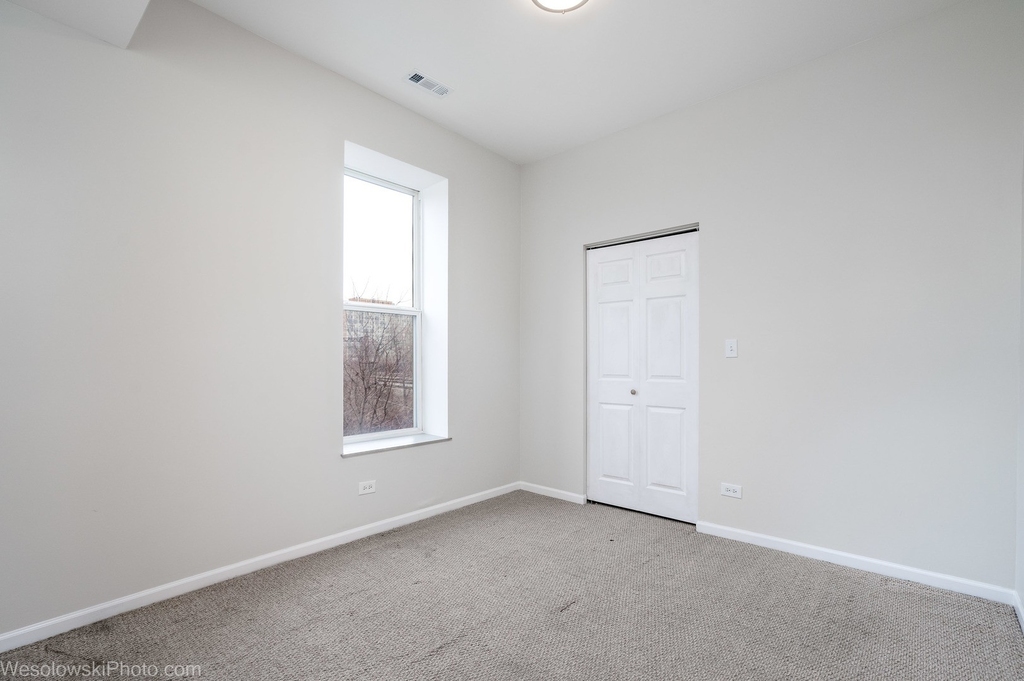 1419 E 62nd Street - Photo 6