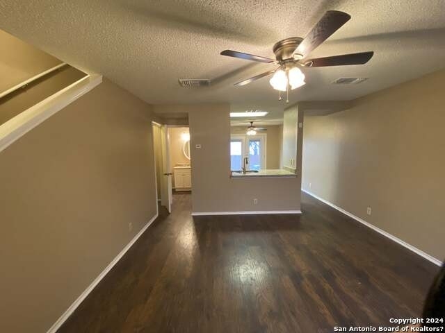 8910 Breezefield - Photo 2