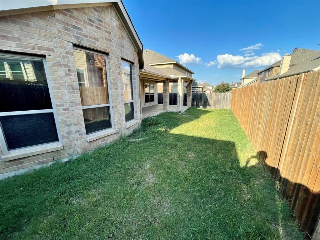 633 Goldstone Lane - Photo 16