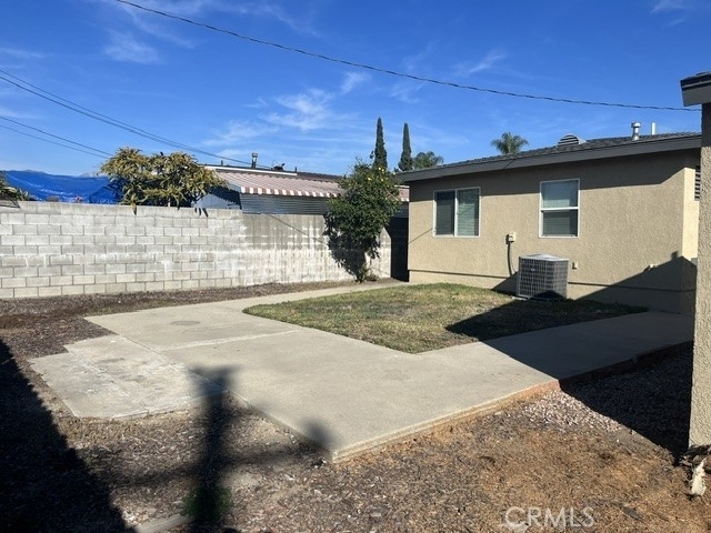 1077 Bonnie Brae Street - Photo 3