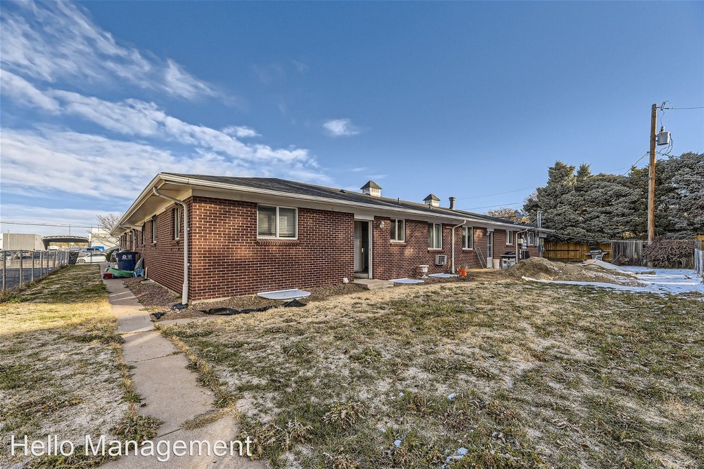 5250 E Warren Avenue - Photo 1