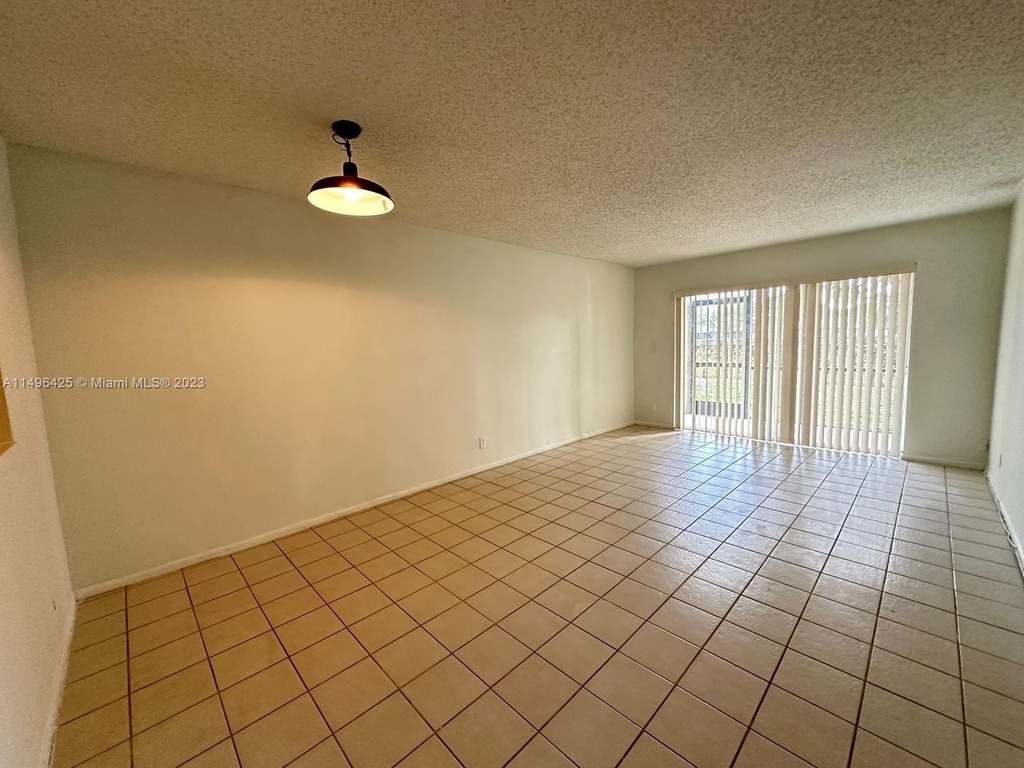 8000 Fairview Dr - Photo 20