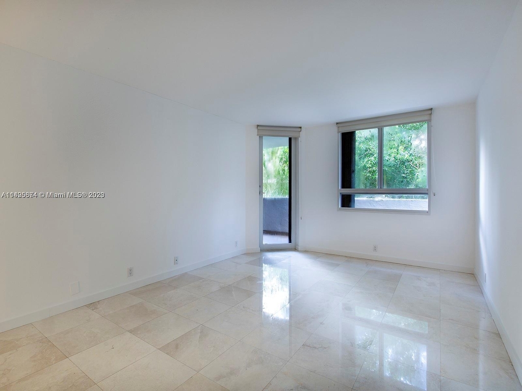 121 Crandon Blvd - Photo 8