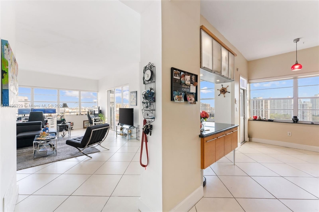 18081 Biscayne Blvd - Photo 1