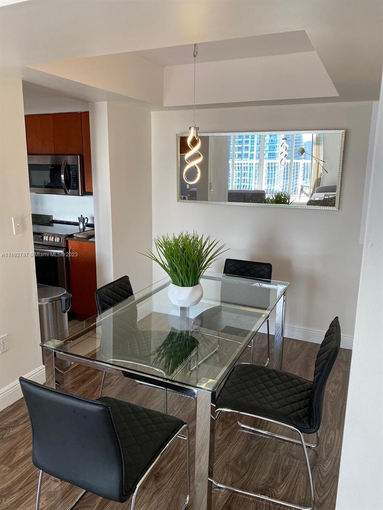 1200 Brickell Bay Dr - Photo 4