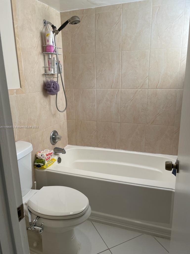 6169 Nw 170th Ter - Photo 10