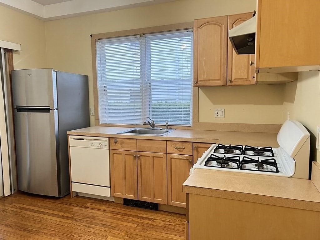 20 Pearl St - Photo 0