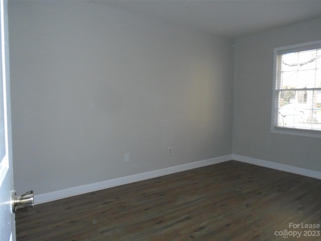 2141 Selwyn Avenue - Photo 7