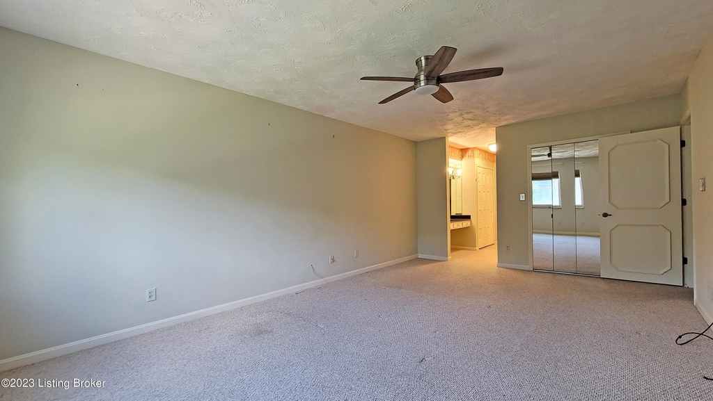 740 Zorn Ave - Photo 5