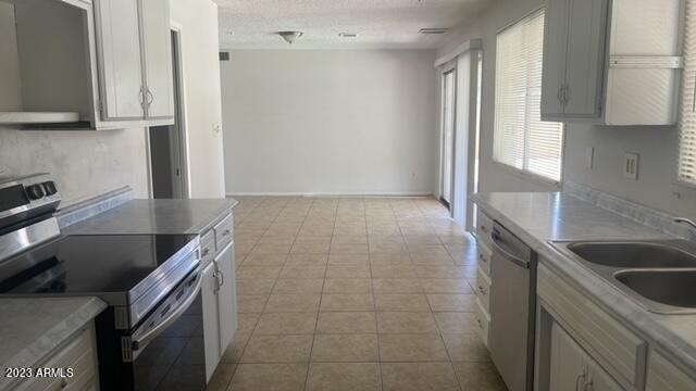 2918 W Glendale Avenue - Photo 1