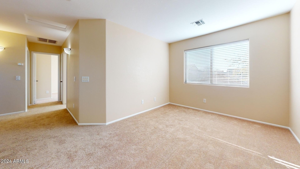 2425 W Cordia Lane - Photo 29