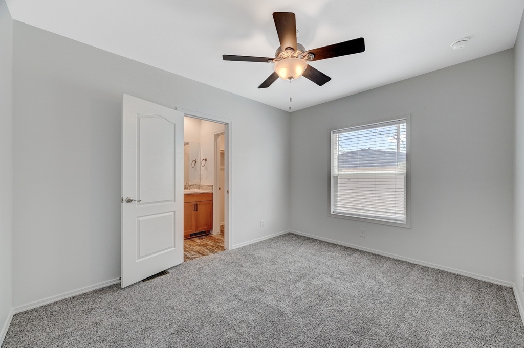 4388 E. Lake Mead Boulevard - Photo 18