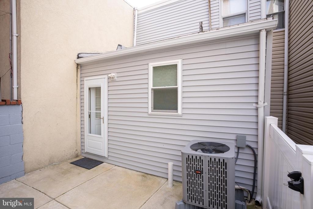 1105 Mifflin St - Photo 21