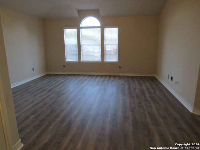 1430 Robin Willow - Photo 14