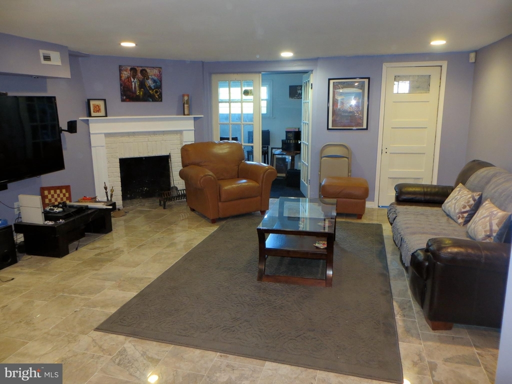 5231 New Hampshire Avenue Nw - Photo 4