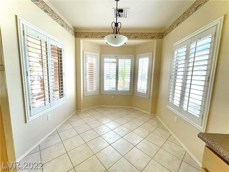 10305 Sawmill Avenue - Photo 4