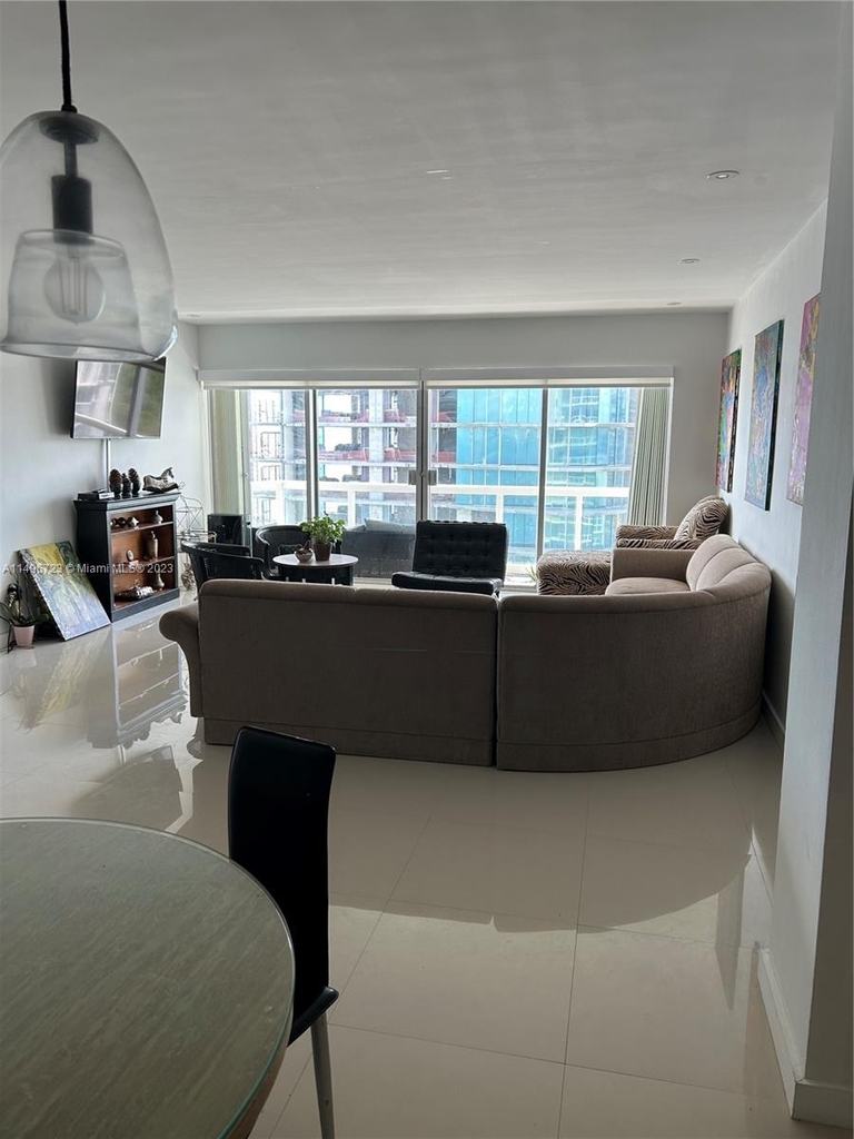 2451 Brickell Ave - Photo 11