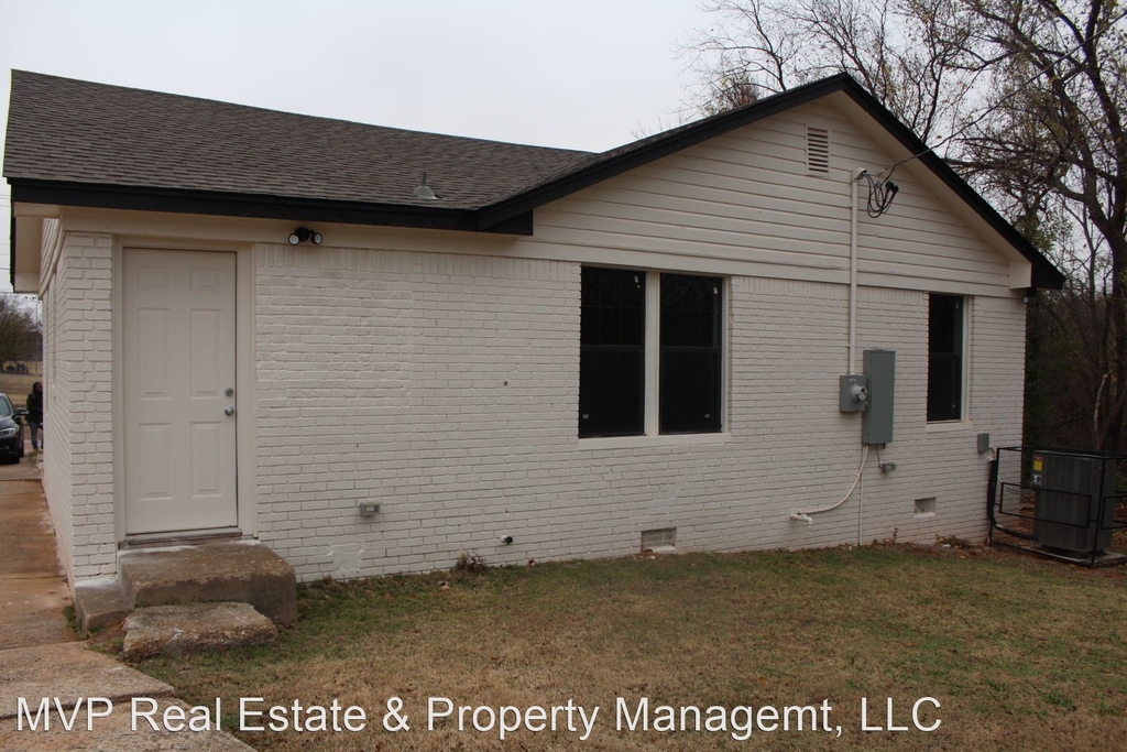 2056 Ne 30th St - Photo 25