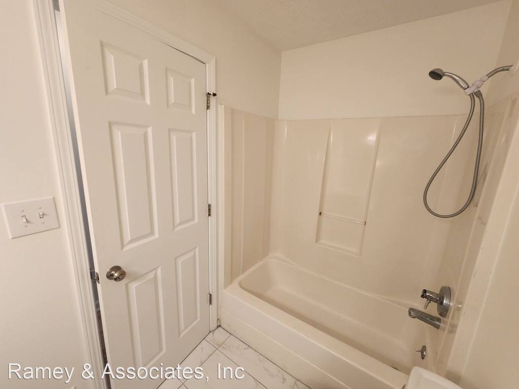 11100 Lincoln Way - Photo 15