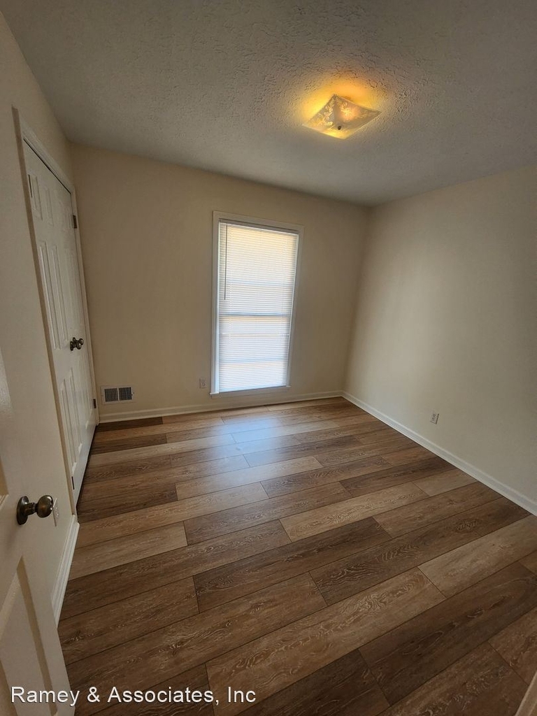 11100 Lincoln Way - Photo 12