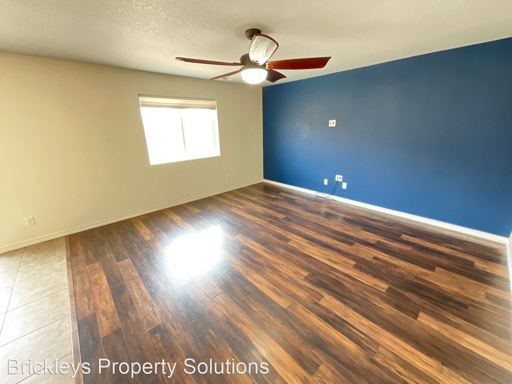 3760 Reindeer Cir - Photo 12