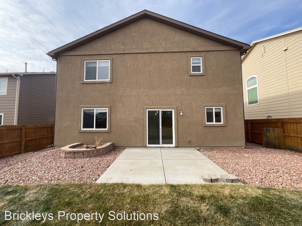 3760 Reindeer Cir - Photo 4