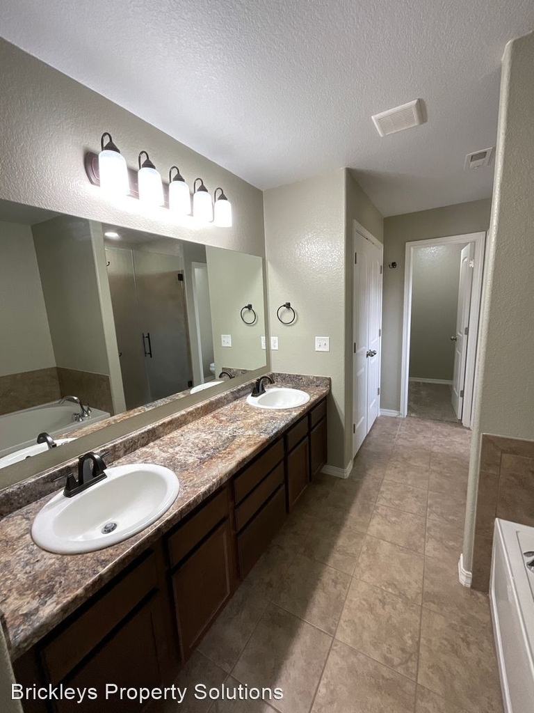 3760 Reindeer Cir - Photo 24