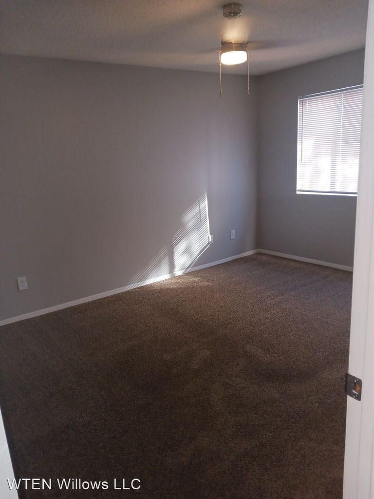 2510 E. Pawnee Unit 401 - Photo 3