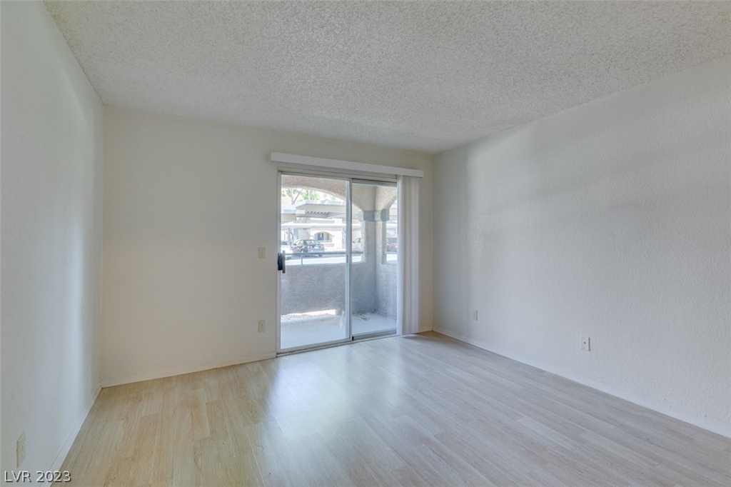 221 Mission Newport Lane - Photo 4