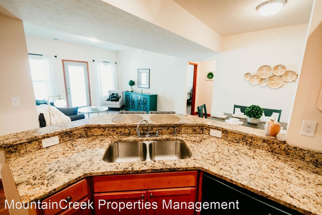 84 Silver Maple Ridge - Photo 42